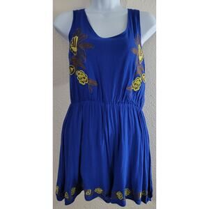 Illa Illa Blue Embordered Floral Sleeveless Romper Medium Round Neck Tie Back